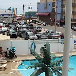 Island Breeze Motel